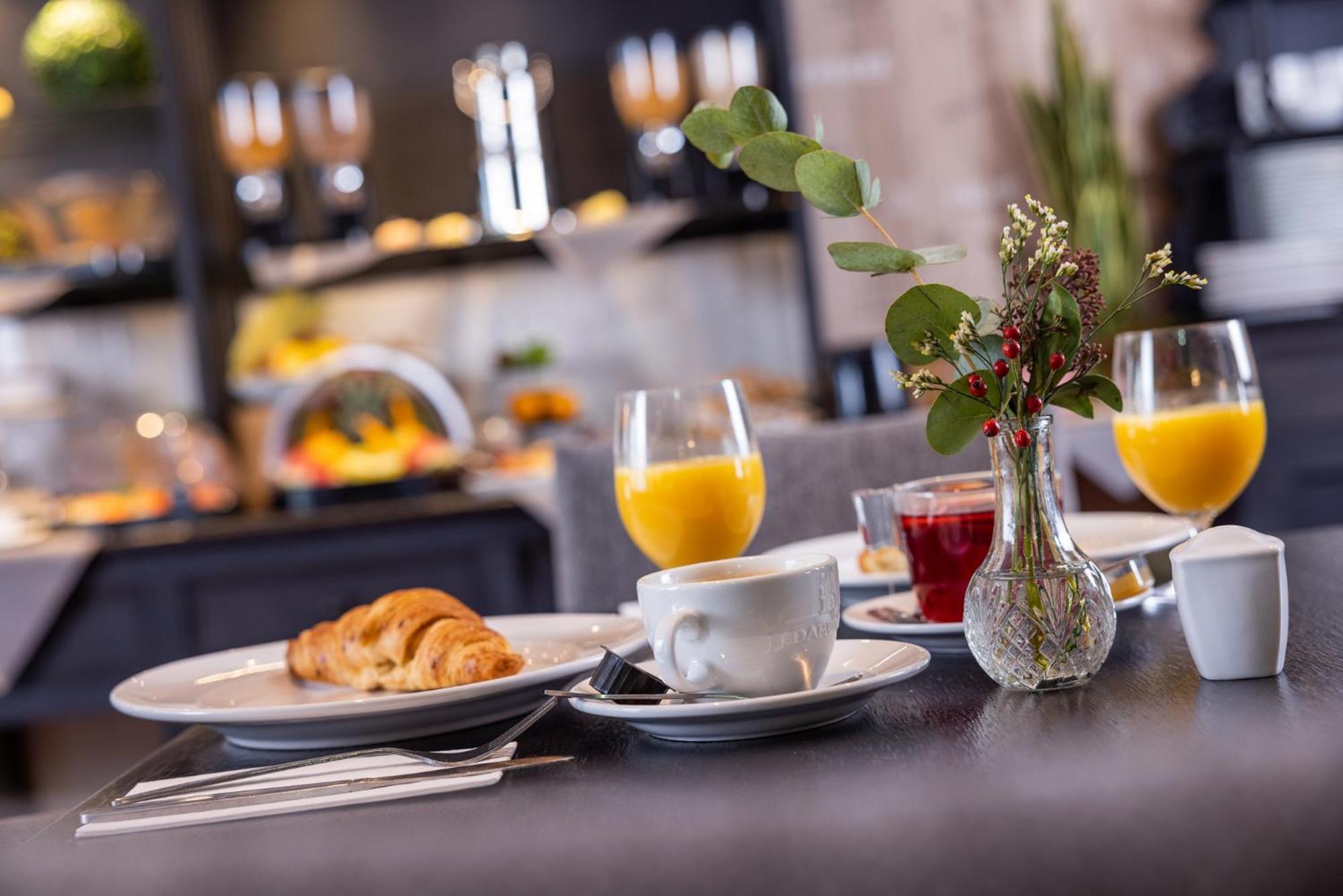 Ravensberger Hof Hotel Билефелд Екстериор снимка